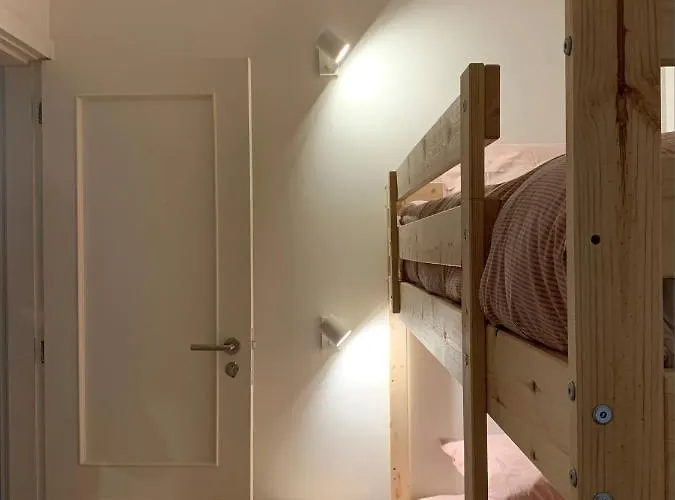 בית הארחה Nº7 Sacadura Cabral